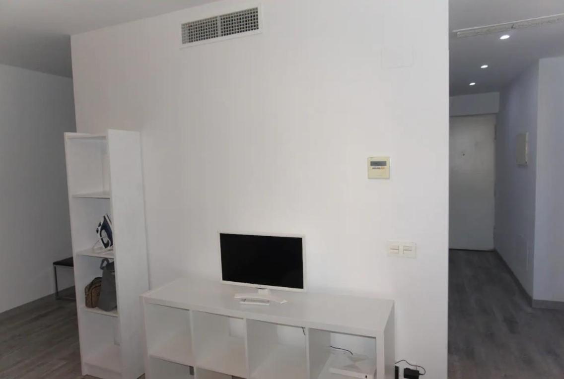 Estudio En Plaza Vara Del Rey 마드리드 외부 사진